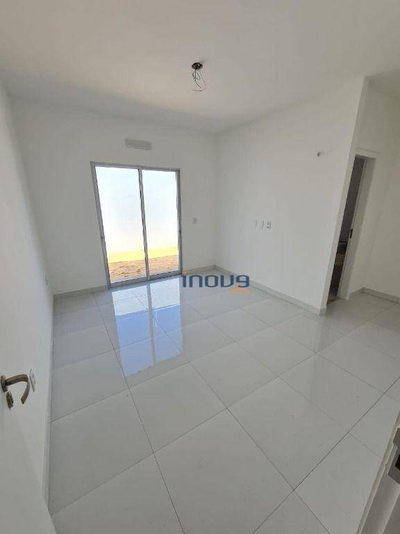 Casa à venda com 3 quartos, 94m² - Foto 4