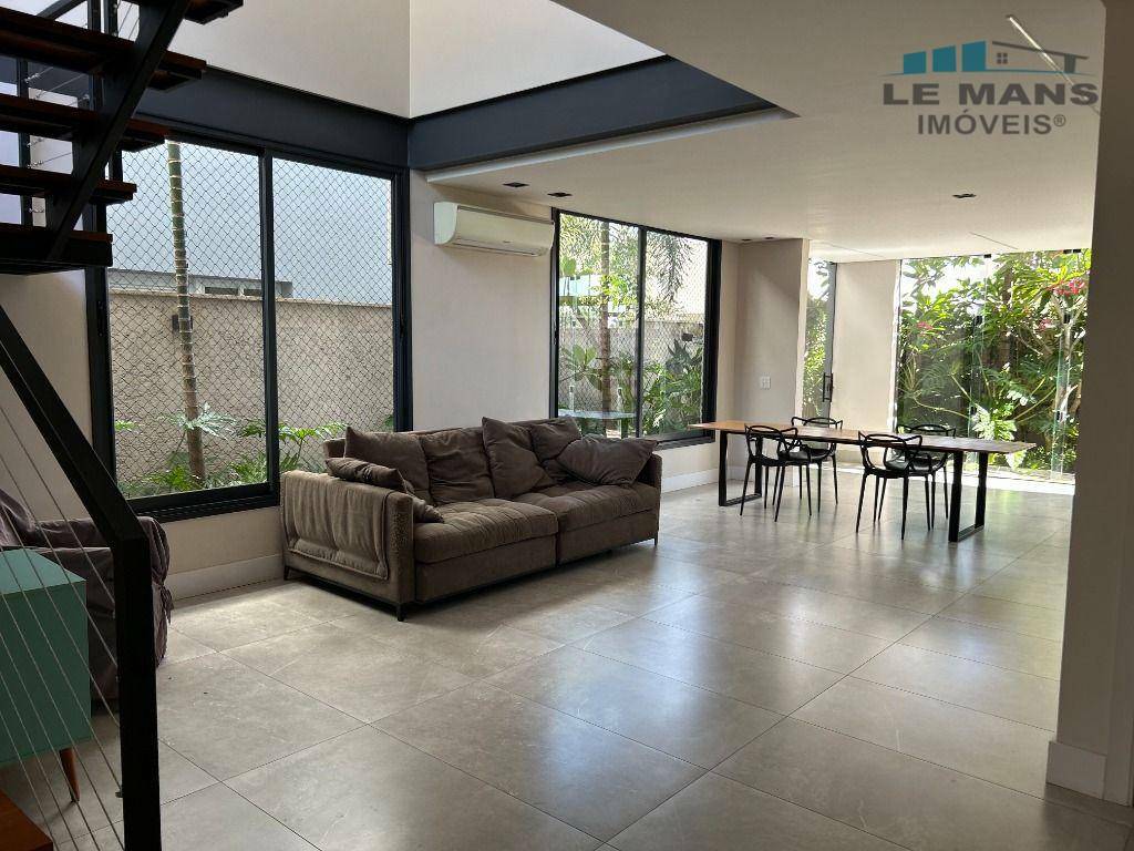 Casa de Condomínio à venda com 3 quartos, 236m² - Foto 1