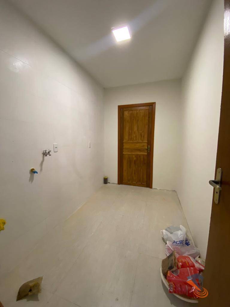 Casa à venda com 3 quartos, 260m² - Foto 11