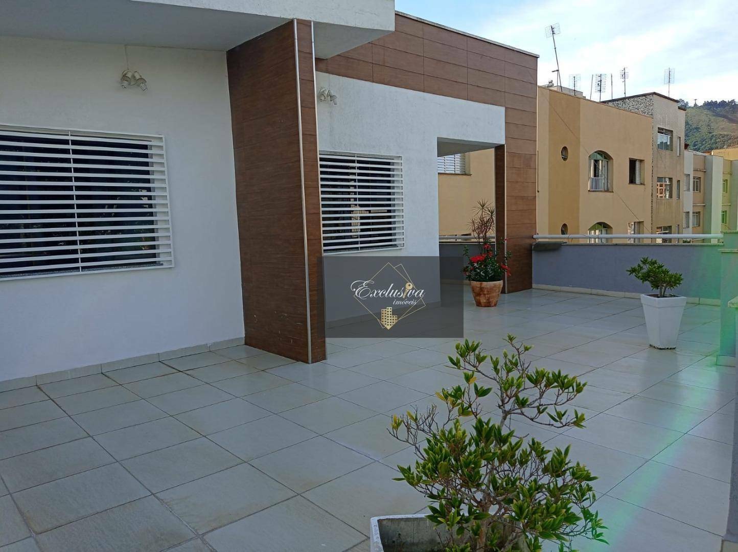 Casa à venda com 3 quartos, 317m² - Foto 20