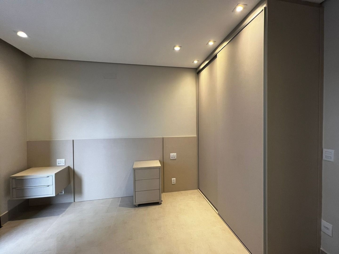 Casa à venda com 3 quartos, 200m² - Foto 14