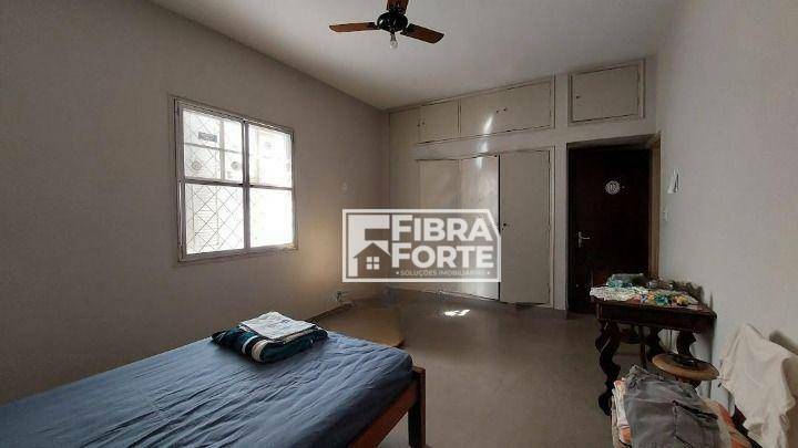 Casa para alugar com 4 quartos, 269m² - Foto 11