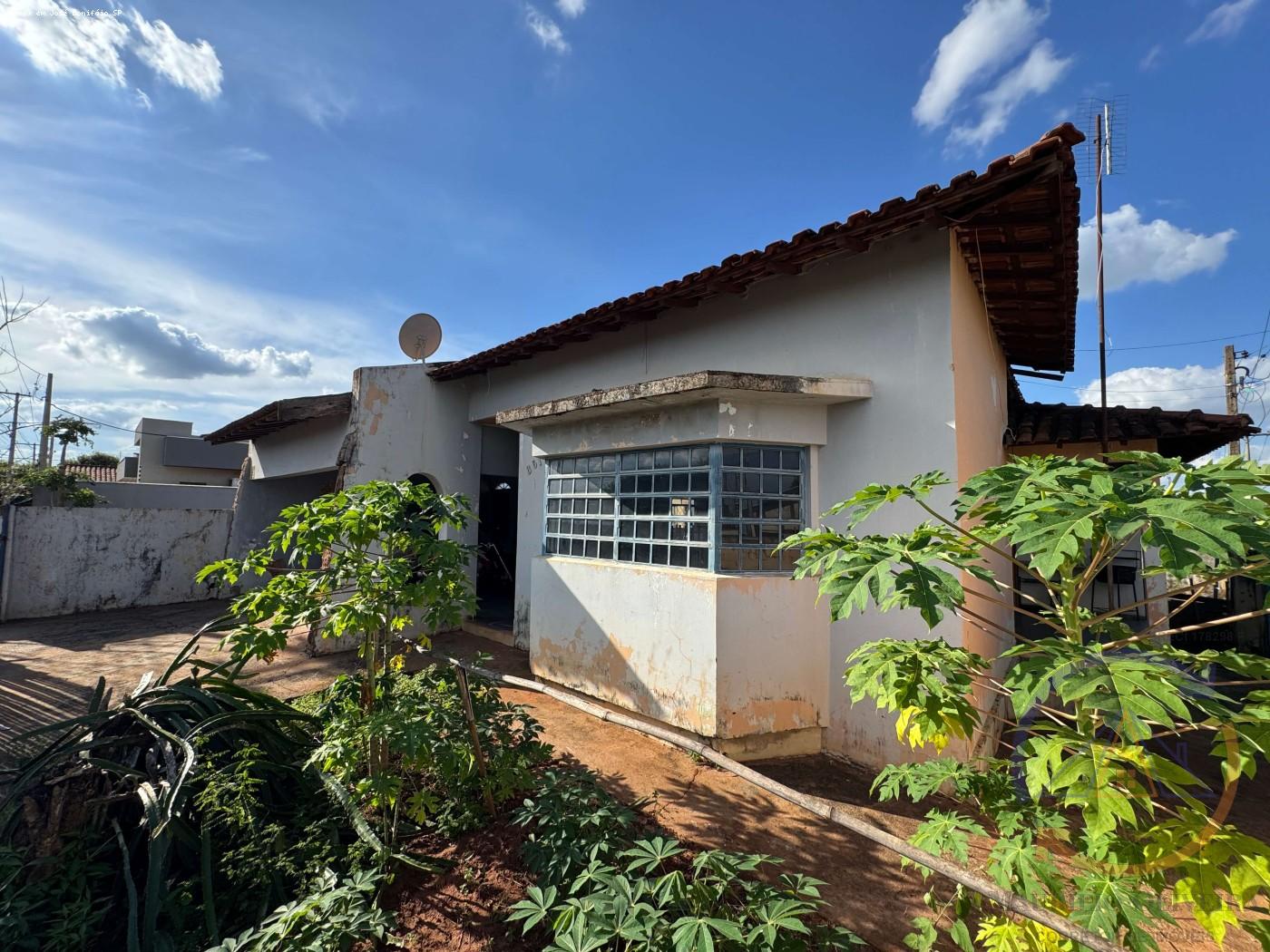 Casa à venda com 3 quartos, 308m² - Foto 4