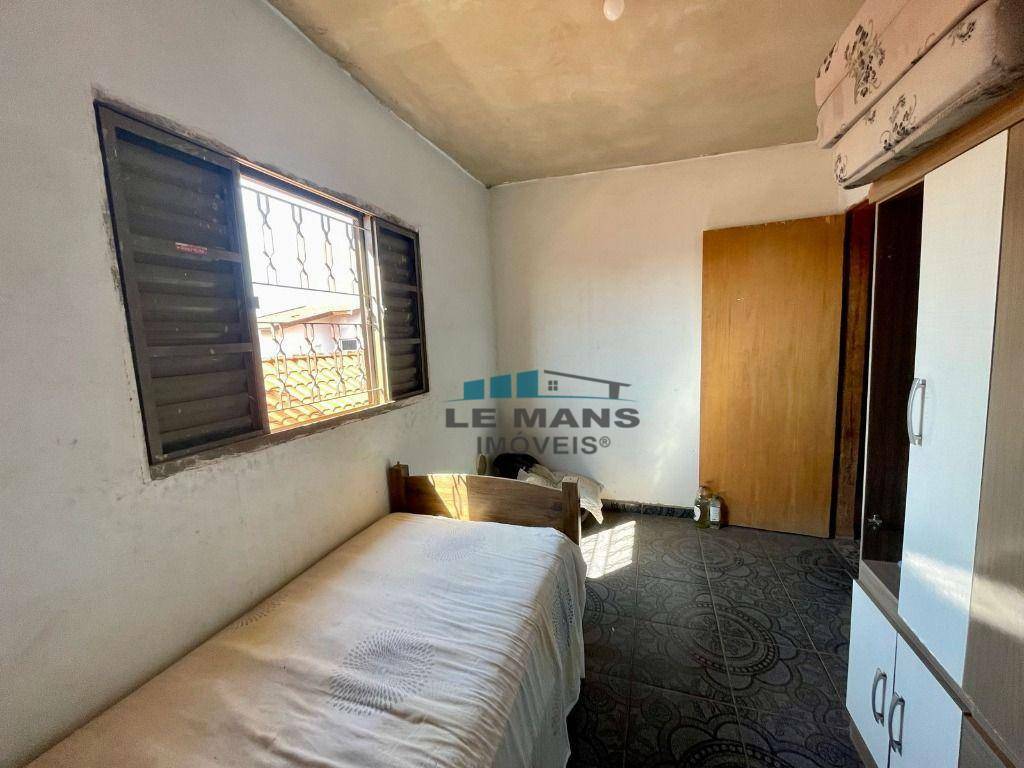 Casa à venda com 3 quartos, 200m² - Foto 10