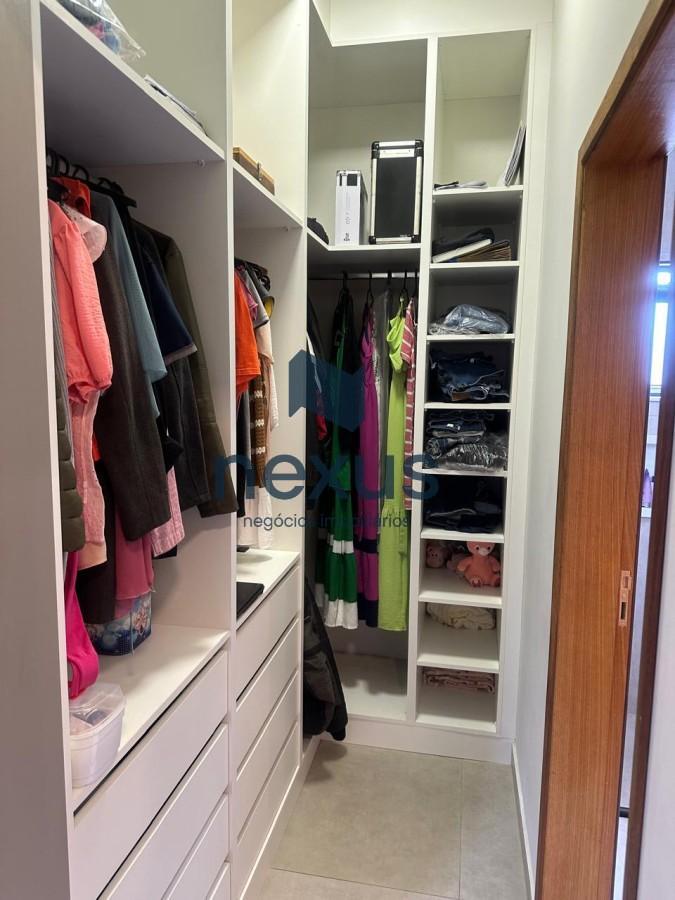 Casa à venda com 3 quartos, 250m² - Foto 10