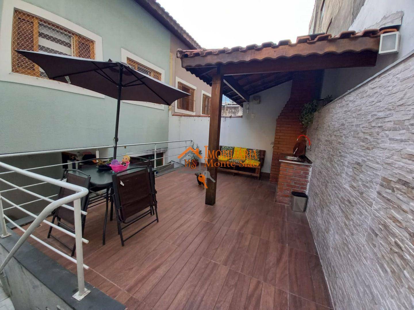 Casa à venda com 3 quartos, 200M2 - Foto 1