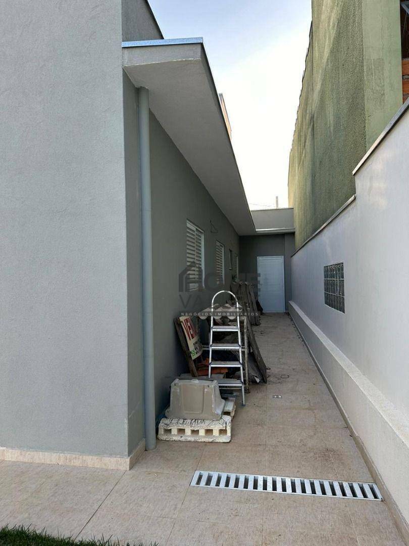 Casa à venda com 3 quartos, 135m² - Foto 11