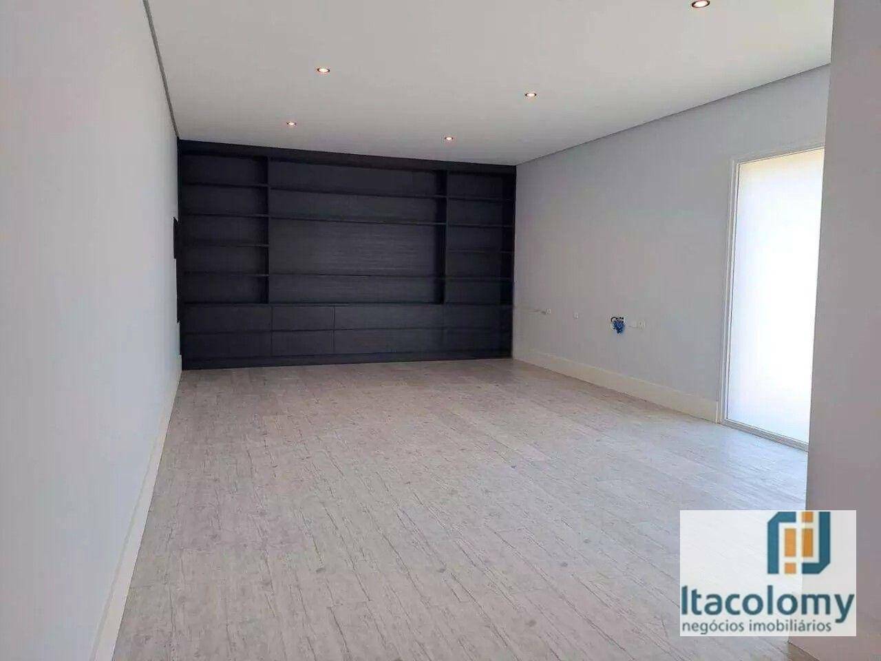 Casa para alugar com 4 quartos, 1605m² - Foto 4