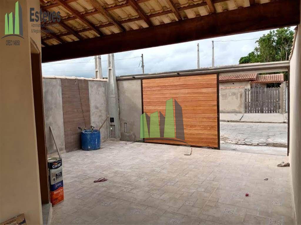 Casa à venda com 2 quartos, 70m² - Foto 11