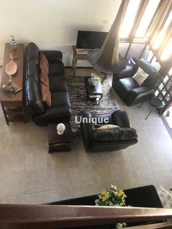 Casa de Condomínio à venda com 4 quartos, 200m² - Foto 11