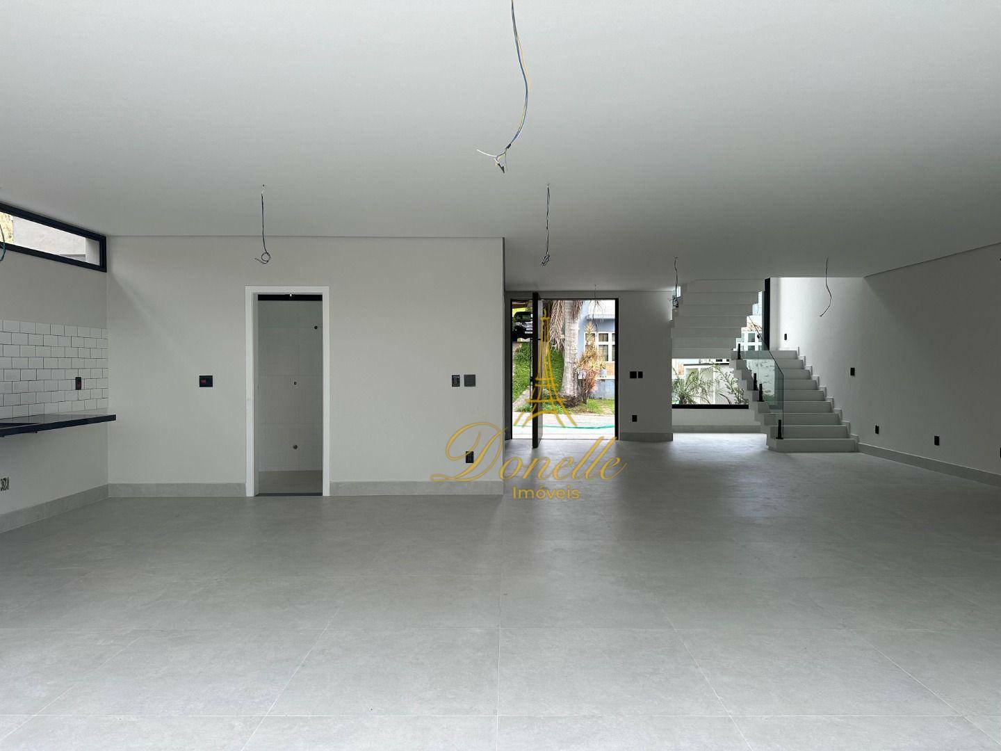 Sobrado à venda com 3 quartos, 300m² - Foto 32