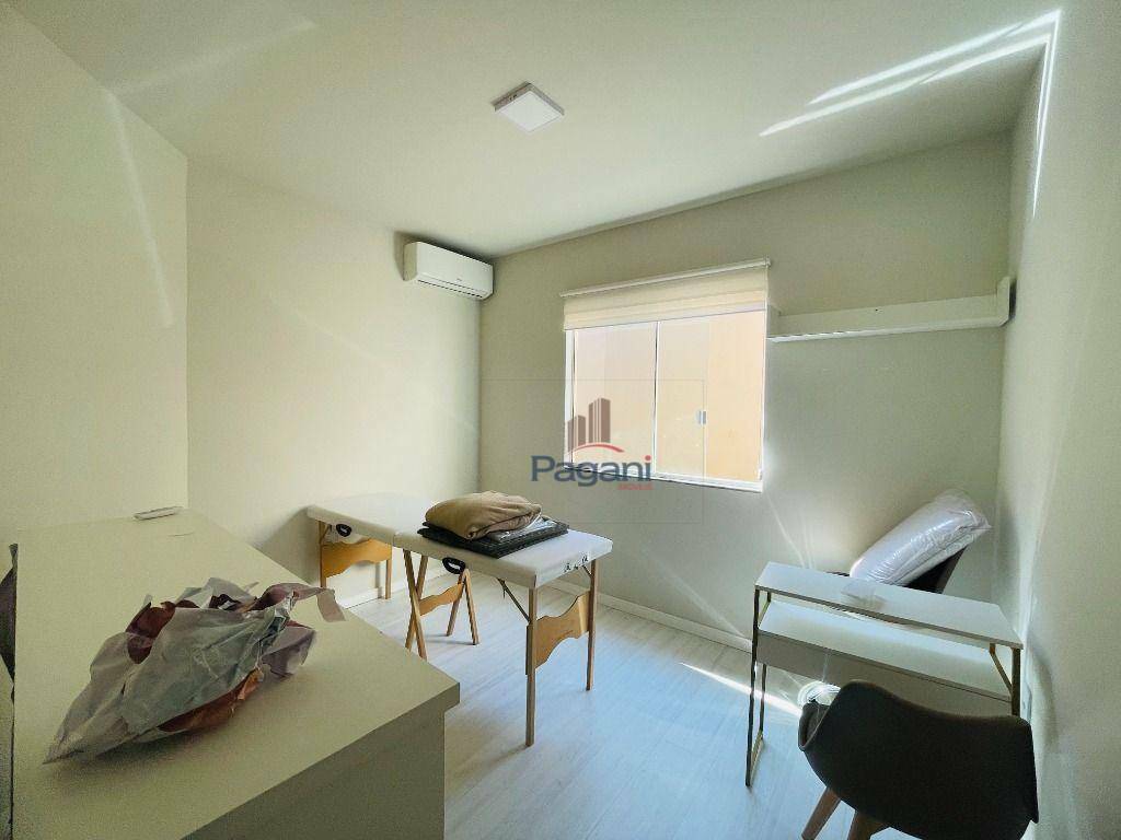 Casa para alugar com 2 quartos, 50m² - Foto 8