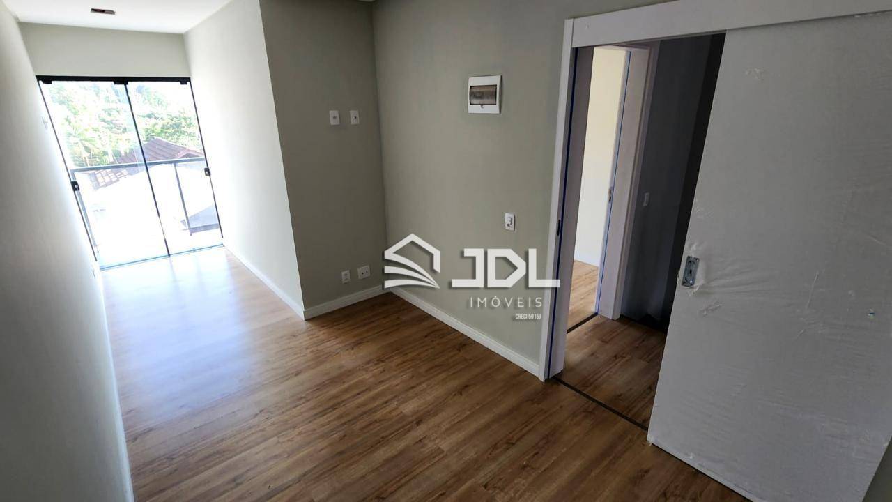 Sobrado à venda com 2 quartos, 121m² - Foto 4