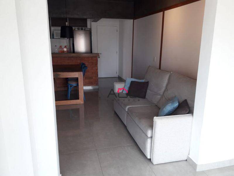 Apartamento à venda com 2 quartos, 63m² - Foto 3