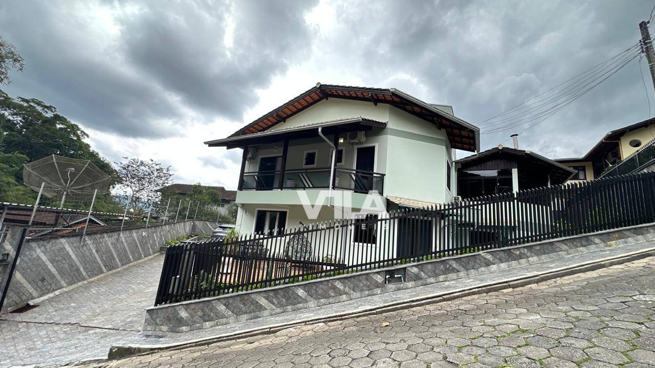 Casa, 5 quartos, 397 m² - Foto 1