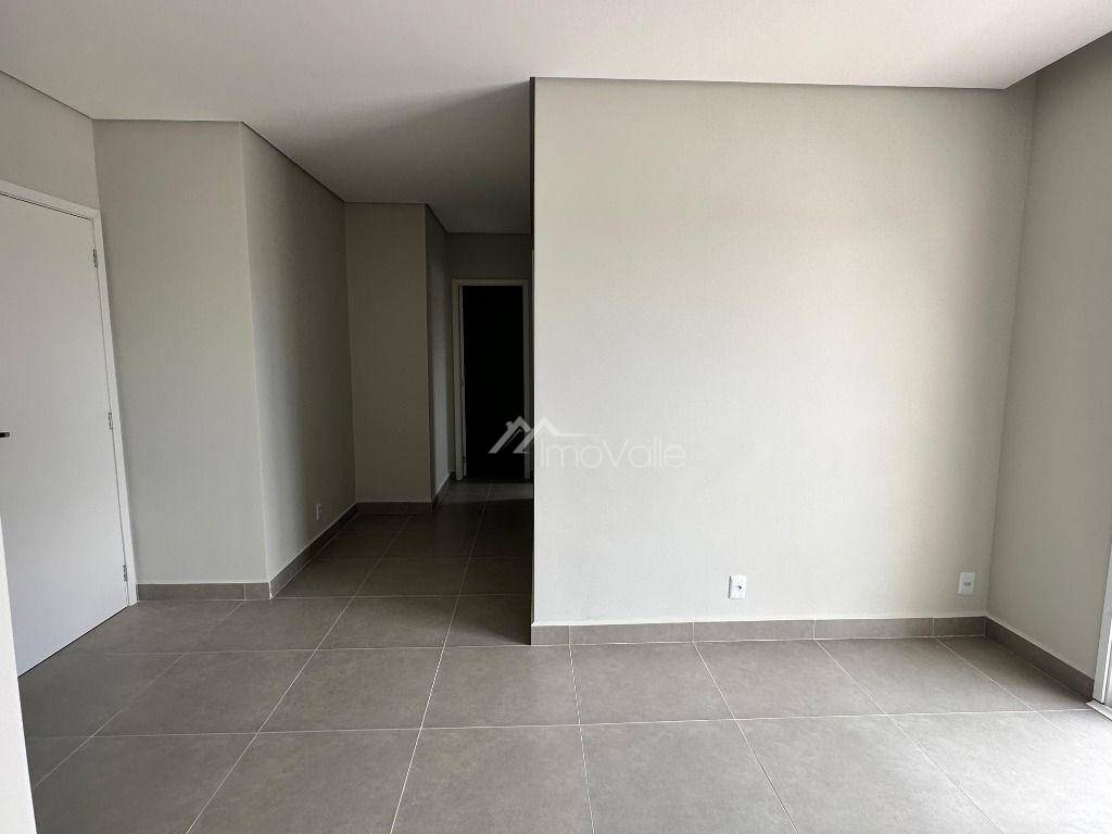 Apartamento à venda com 2 quartos, 62m² - Foto 3