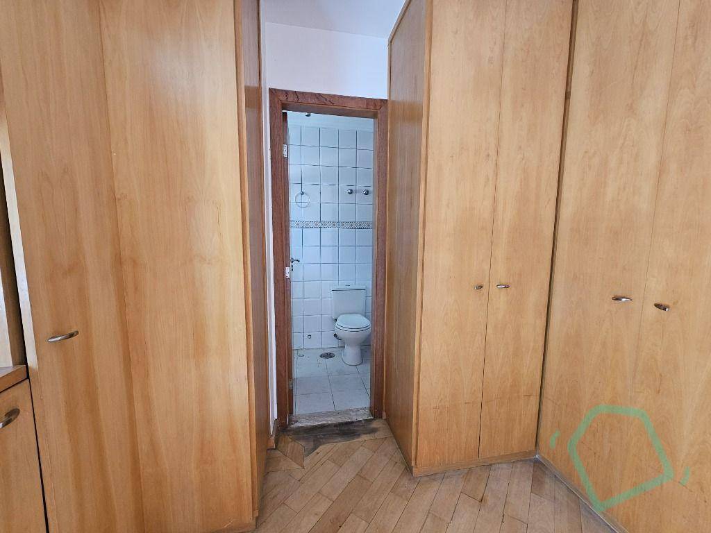 Casa de Condomínio para alugar com 3 quartos, 220m² - Foto 25