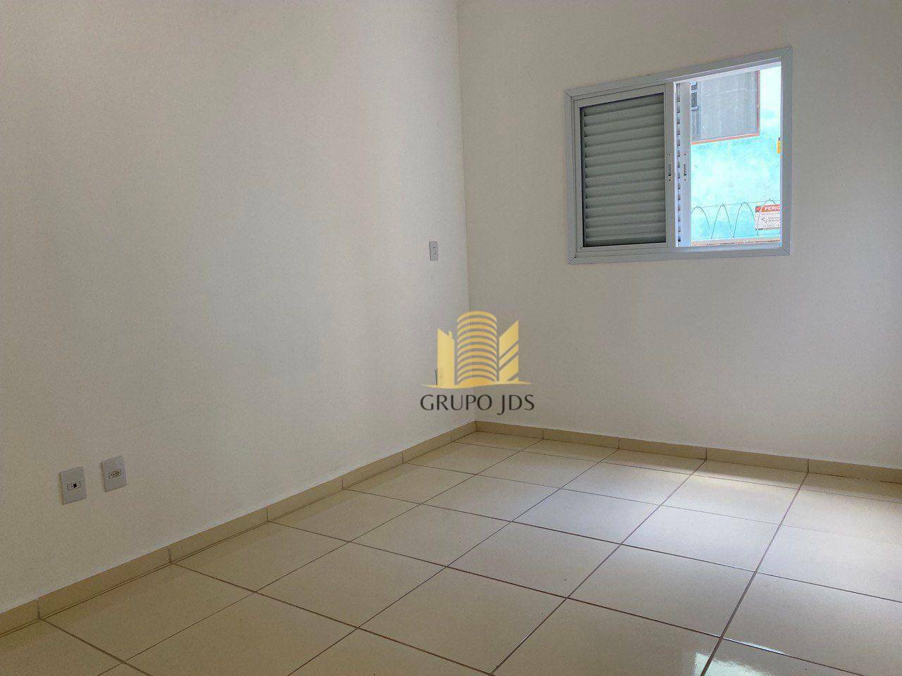 Apartamento à venda com 2 quartos, 72m² - Foto 12