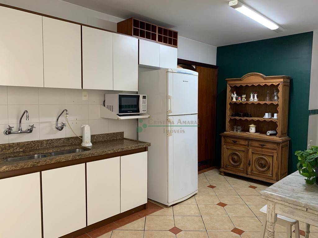 Apartamento à venda com 3 quartos, 230m² - Foto 19