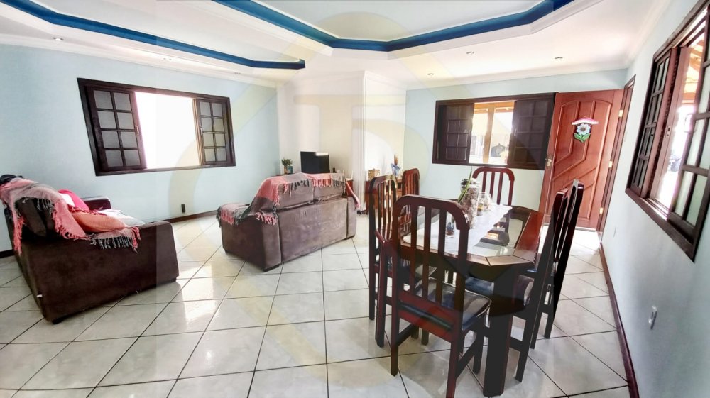 Casa de Condomínio à venda com 4 quartos, 233m² - Foto 1