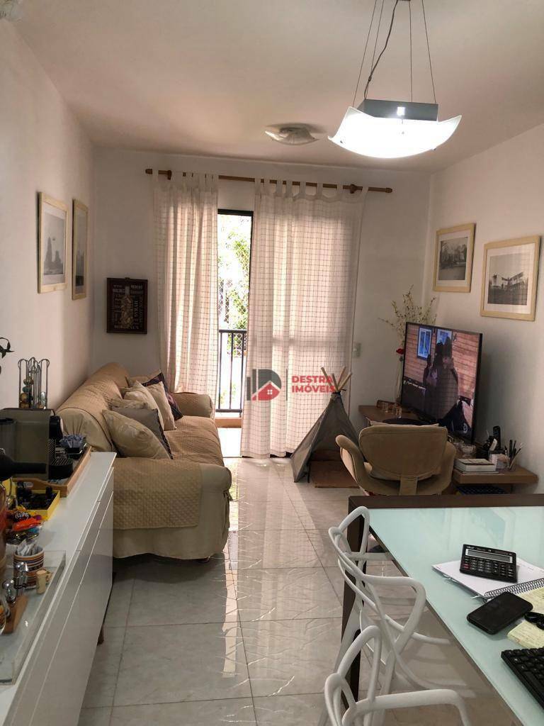 Apartamento à venda com 3 quartos, 67m² - Foto 3