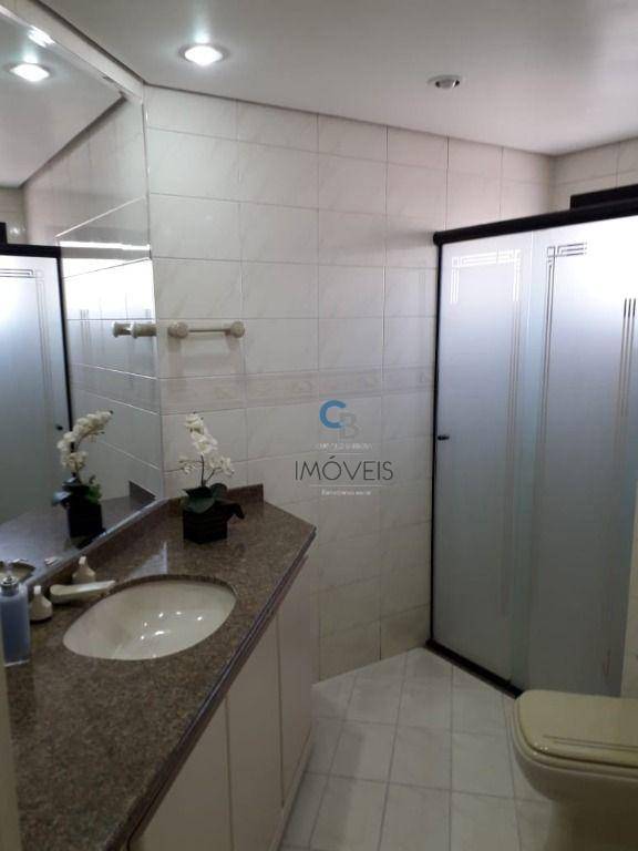 Apartamento à venda com 3 quartos, 137m² - Foto 2