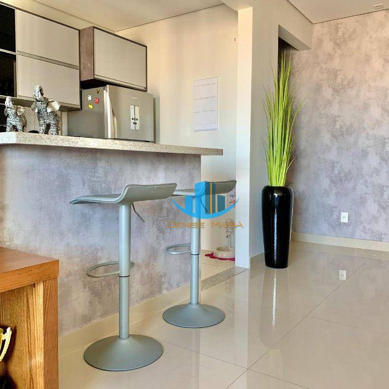 Apartamento à venda com 2 quartos, 85m² - Foto 3