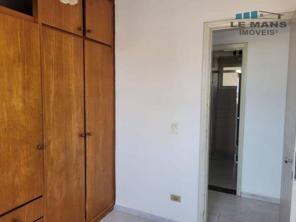 Apartamento à venda com 3 quartos, 82m² - Foto 17