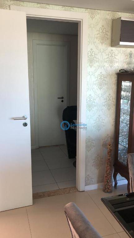 Apartamento à venda com 4 quartos, 165m² - Foto 14