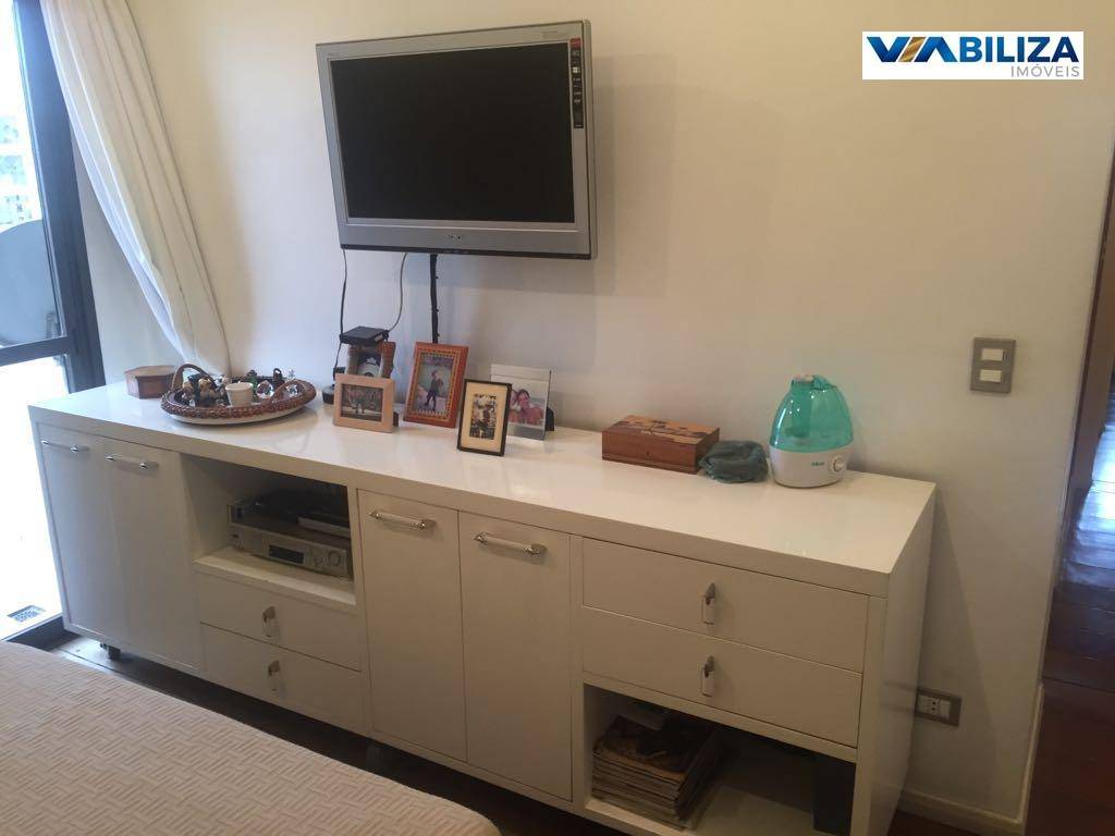 Apartamento à venda com 4 quartos, 198m² - Foto 44