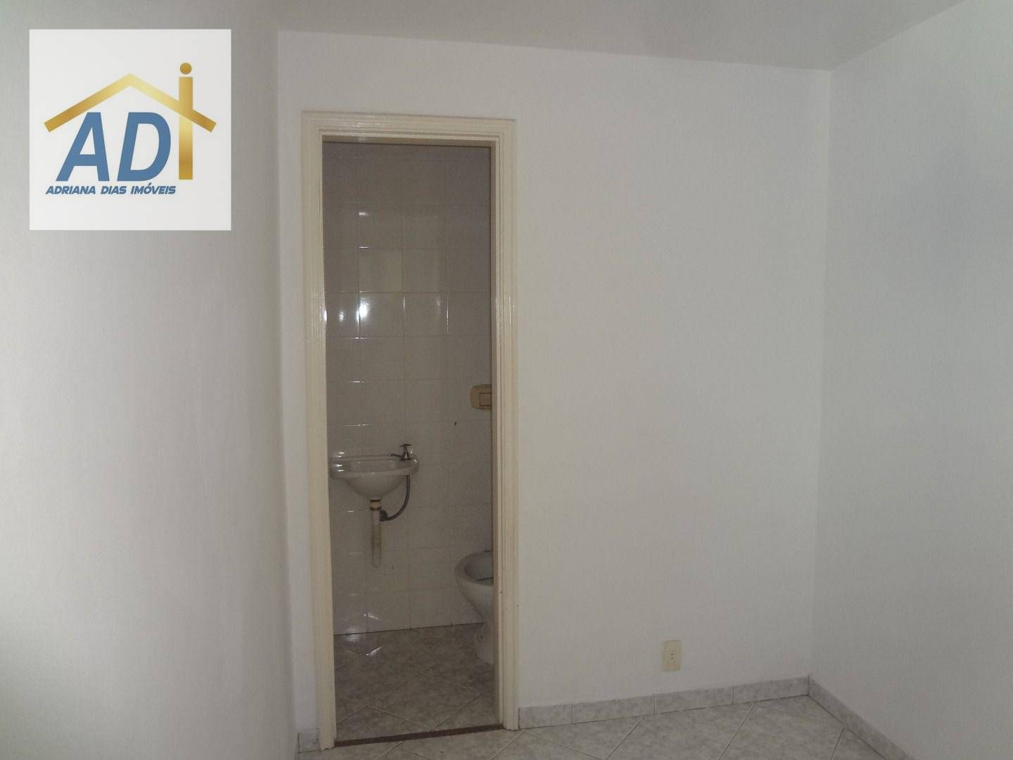 Apartamento para alugar com 2 quartos, 75m² - Foto 5