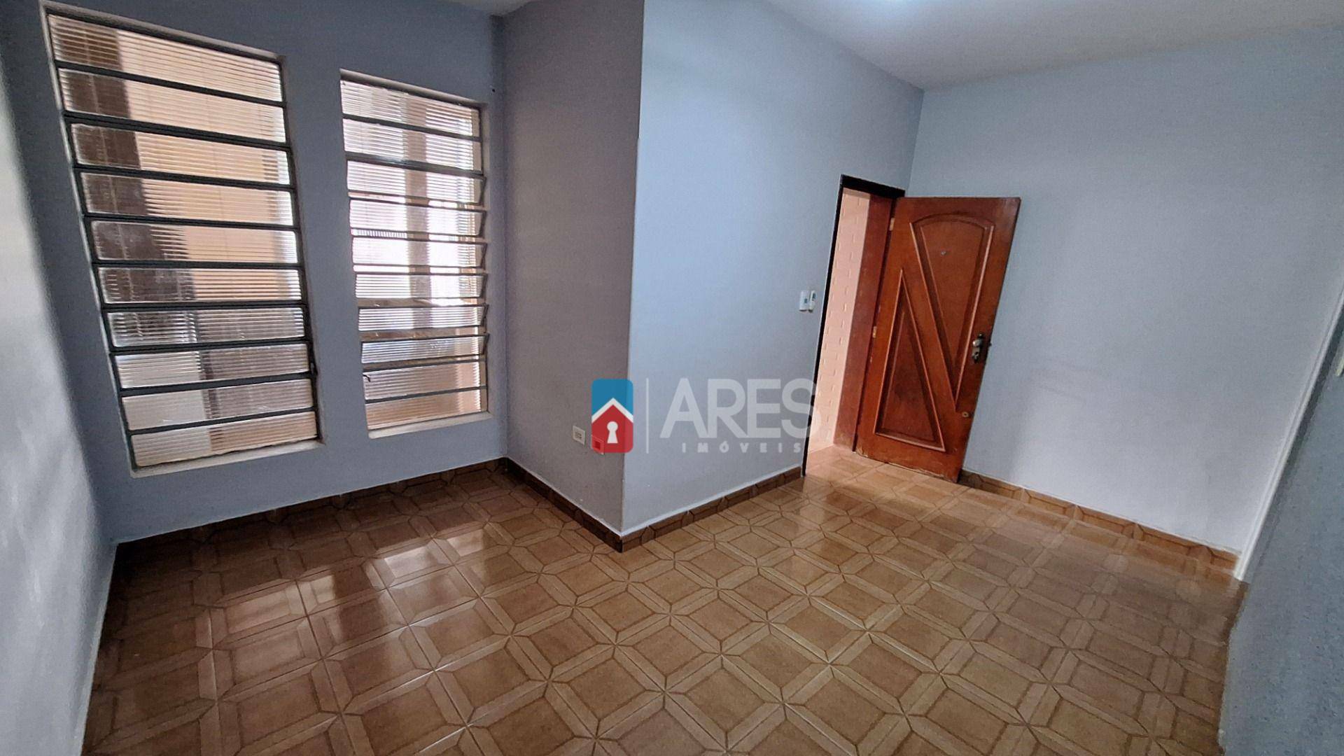 Casa à venda com 2 quartos, 79m² - Foto 5