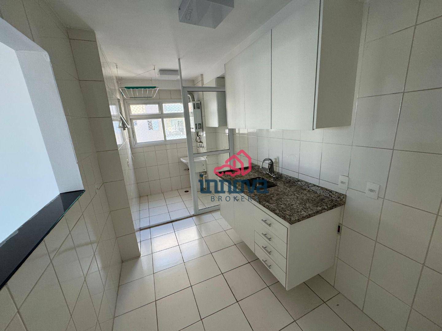 Apartamento para alugar com 3 quartos, 72m² - Foto 2