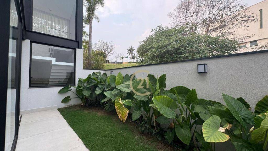 Casa de Condomínio à venda com 4 quartos, 367m² - Foto 12