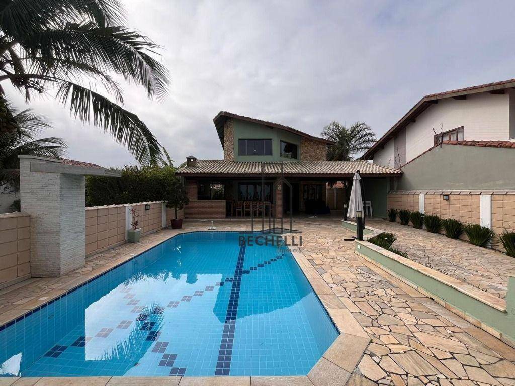 Casa à venda e aluguel com 3 quartos, 203m² - Foto 1