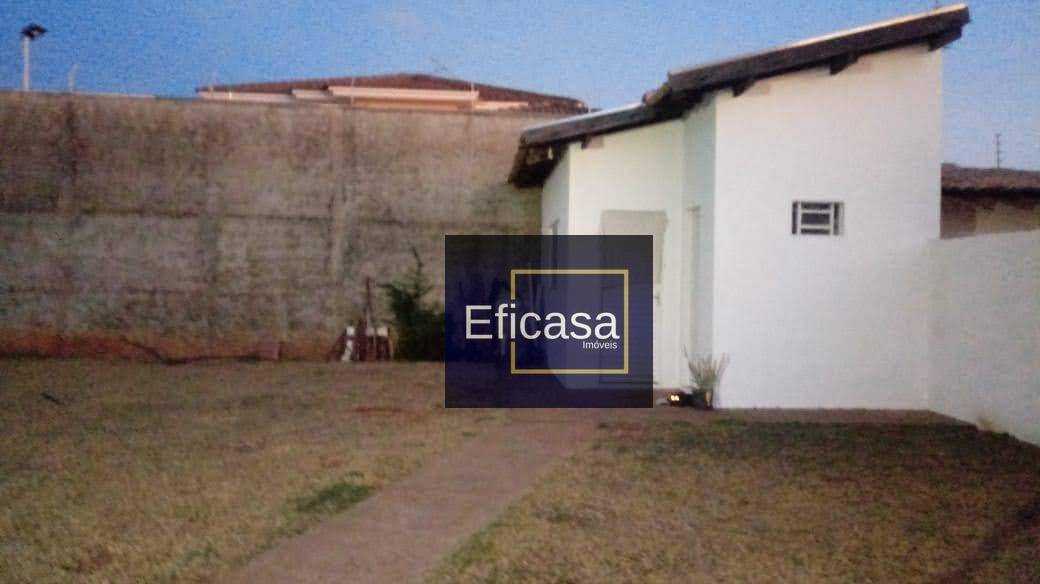 Casa à venda com 3 quartos, 220m² - Foto 4