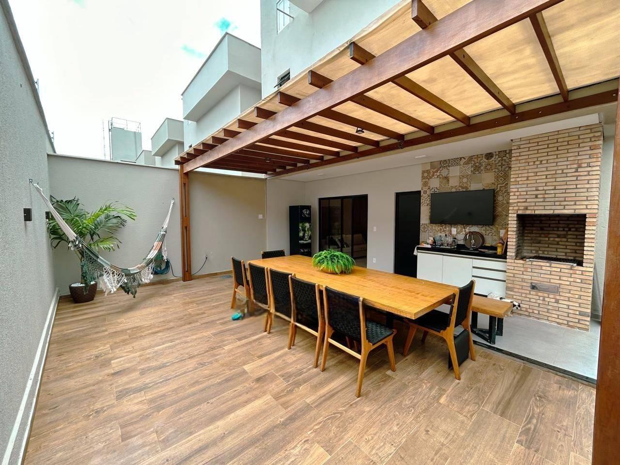 Casa à venda com 4 quartos, 165m² - Foto 13