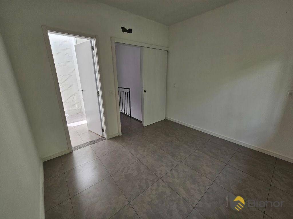 Casa à venda com 2 quartos, 83m² - Foto 17