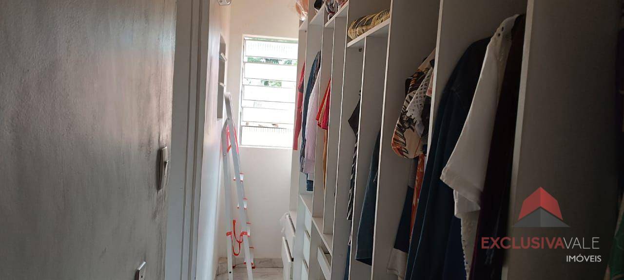 Casa à venda com 3 quartos, 310m² - Foto 13