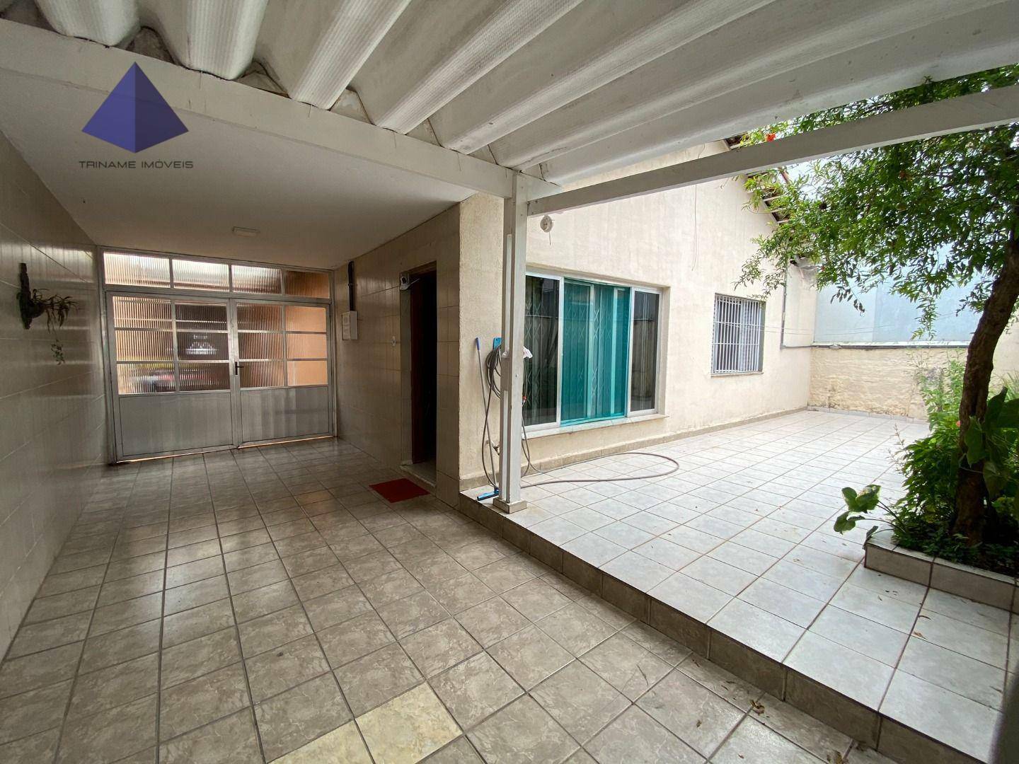 Casa à venda com 2 quartos, 150m² - Foto 1