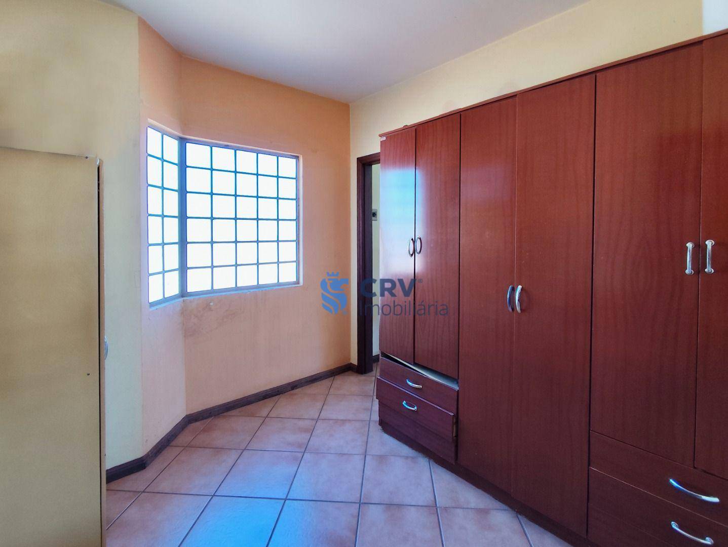 Casa à venda com 4 quartos, 300m² - Foto 10