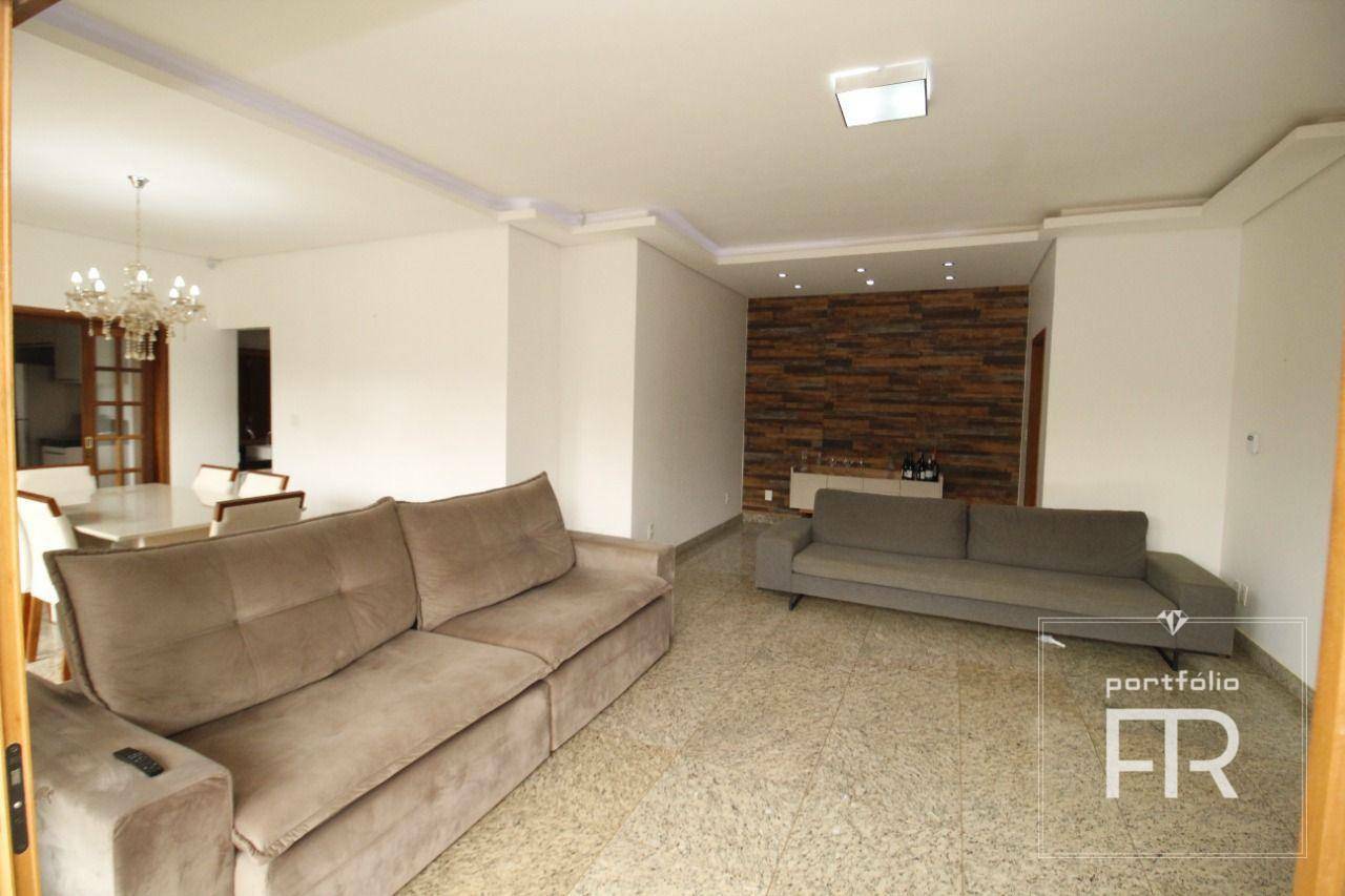 Casa à venda com 3 quartos, 210m² - Foto 3