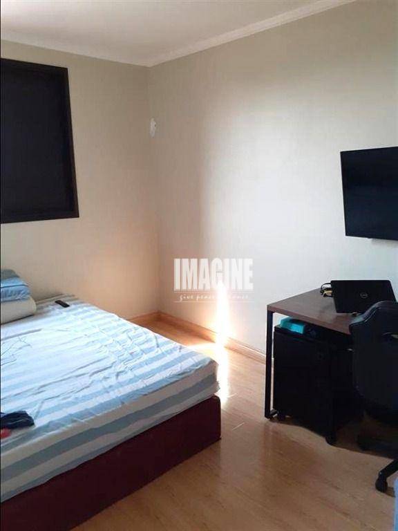 Apartamento à venda com 2 quartos, 62m² - Foto 8