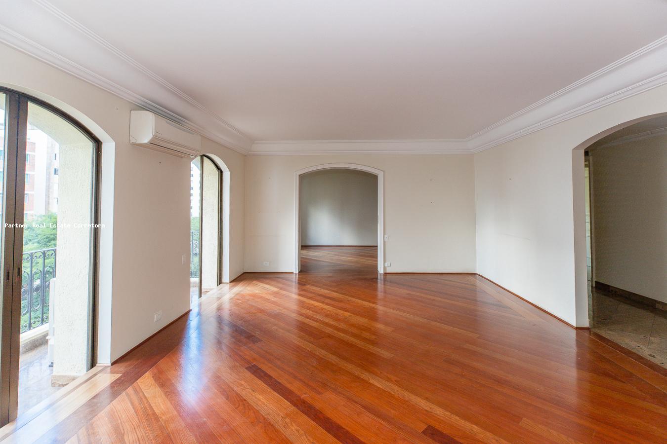 Apartamento à venda com 3 quartos, 203m² - Foto 10