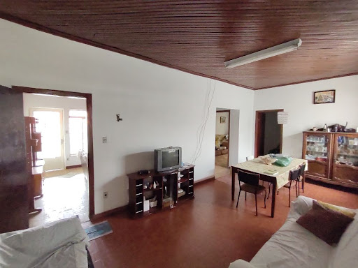 Casa à venda com 4 quartos, 150m² - Foto 1