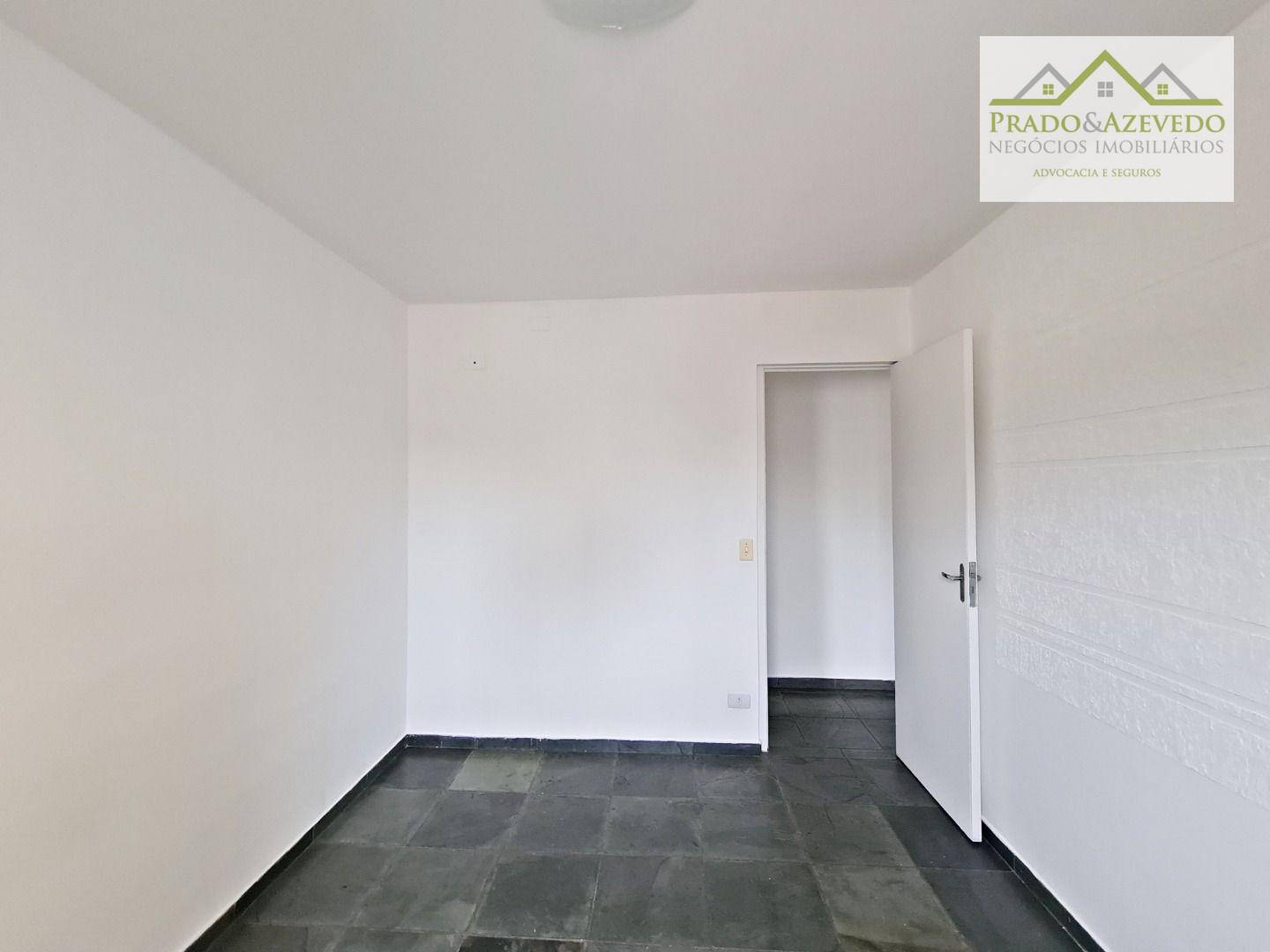 Apartamento à venda com 2 quartos, 72m² - Foto 12