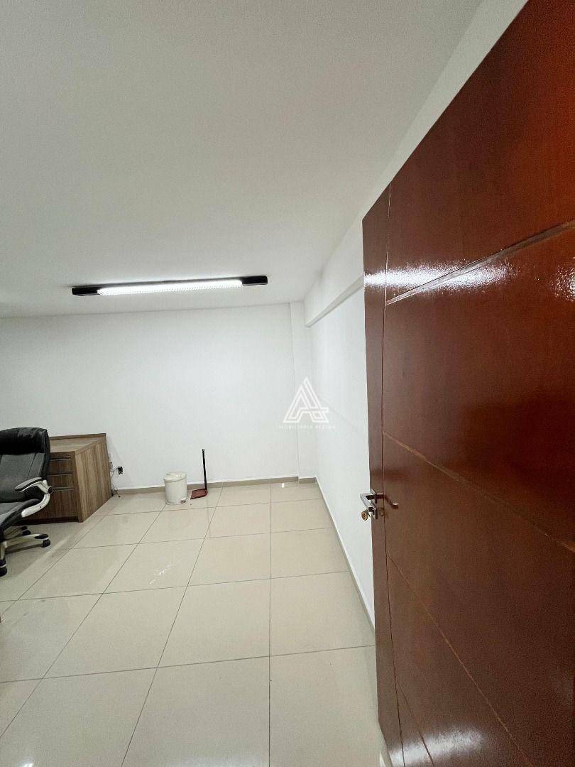 Sobrado para alugar com 3 quartos, 200m² - Foto 17