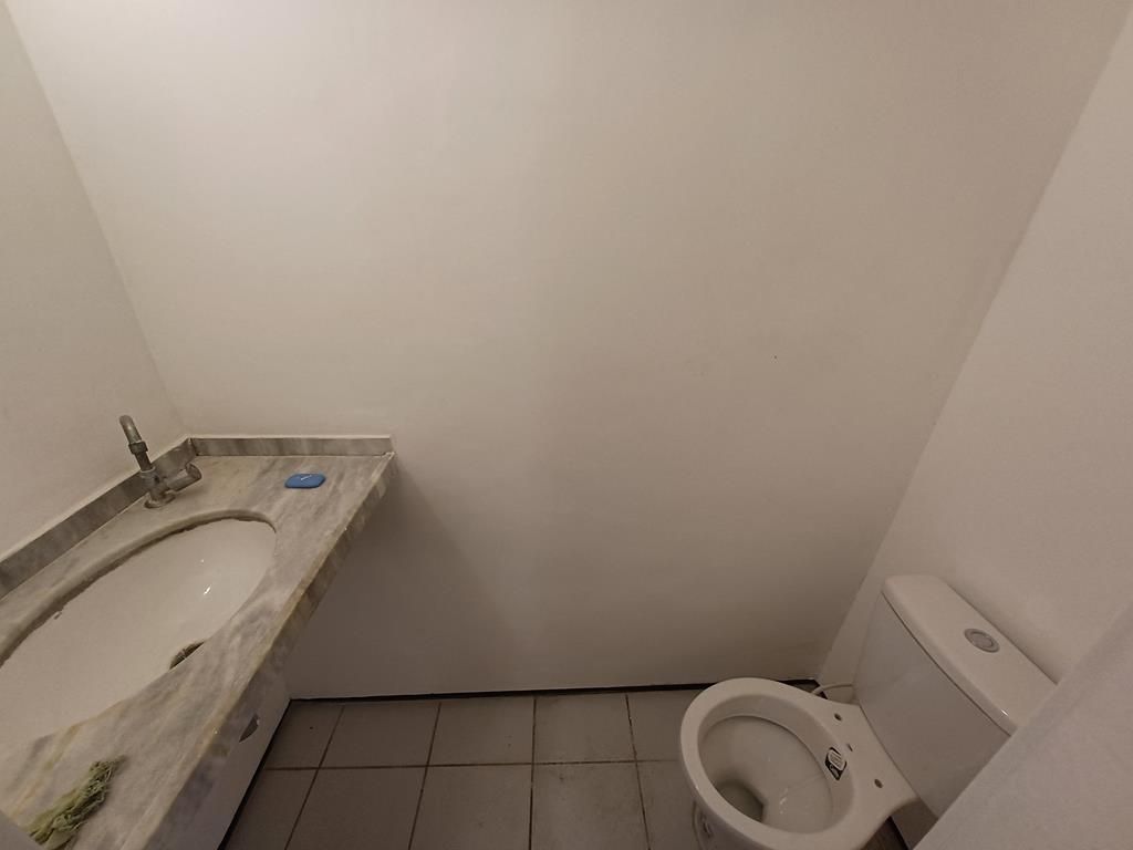 Casa para alugar com 3 quartos, 200m² - Foto 18