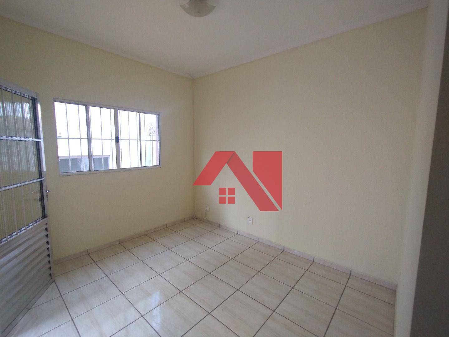 Casa para alugar com 1 quarto, 100m² - Foto 4