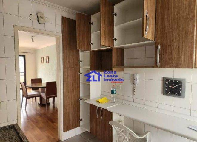 Apartamento à venda com 2 quartos, 72m² - Foto 4